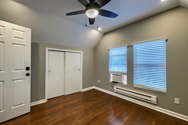 Building Photo - North Campus OSU Renovated Single Family H...