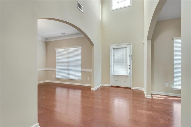 Building Photo - 270 Woods Creek Dr