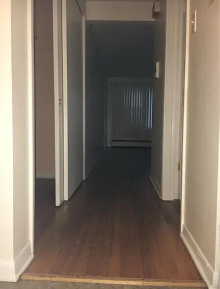 Building Photo - 2435 W 123rd St