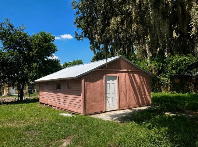 Building Photo - 837 Lafayette Ln