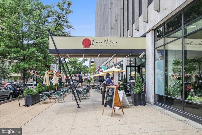 Building Photo - 1343 Q St NW