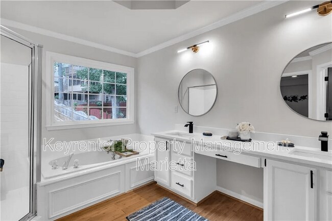 Building Photo - 991 Gentry Ln