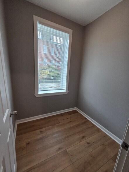 Building Photo - 3014 Pennsylvania Ave