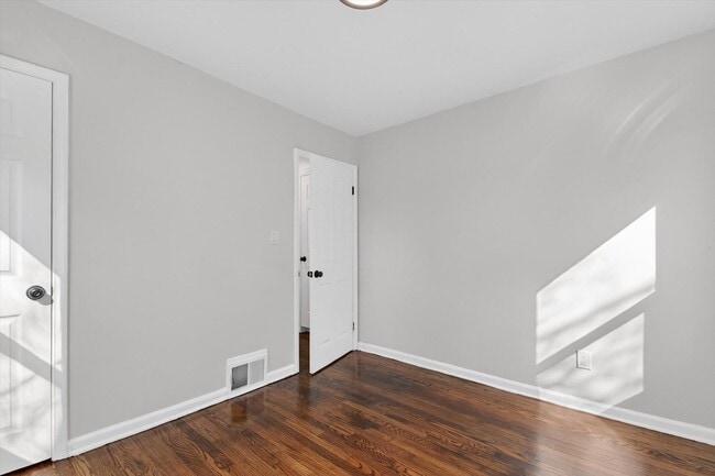 Building Photo - 8449 Penrod St