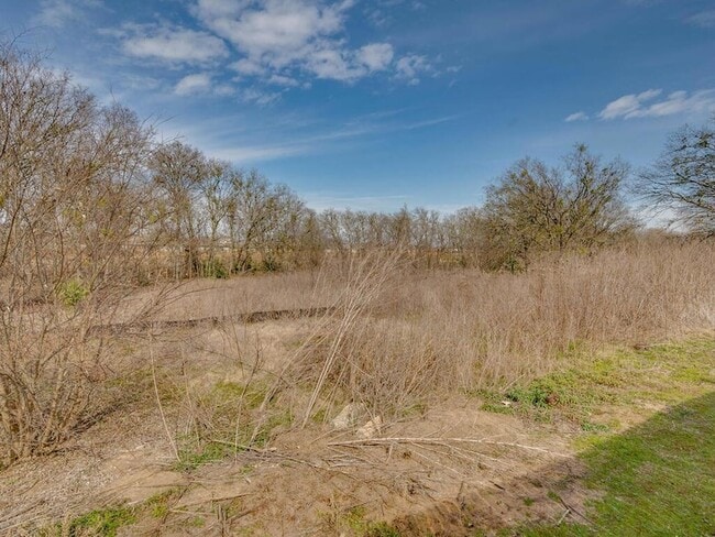 Building Photo - 688 Donegal Ln