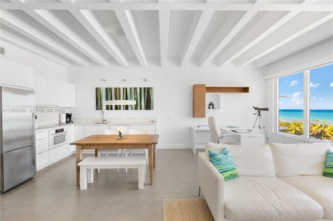 Building Photo - 4925 Collins Ave