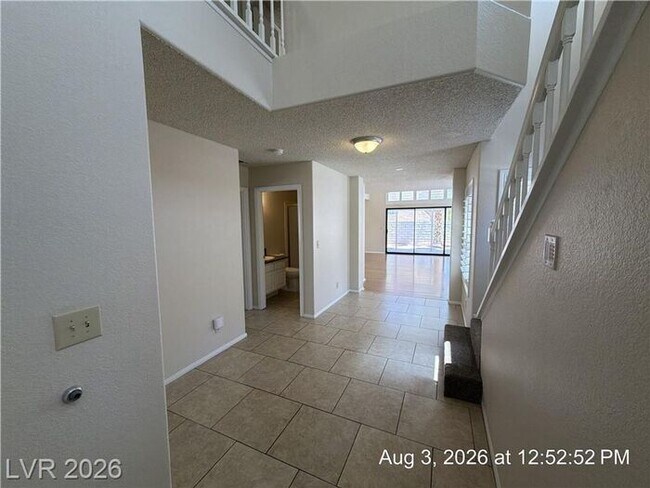 Building Photo - Beautiful Home with Private Balcony, Fireplace & Granite Kitchen