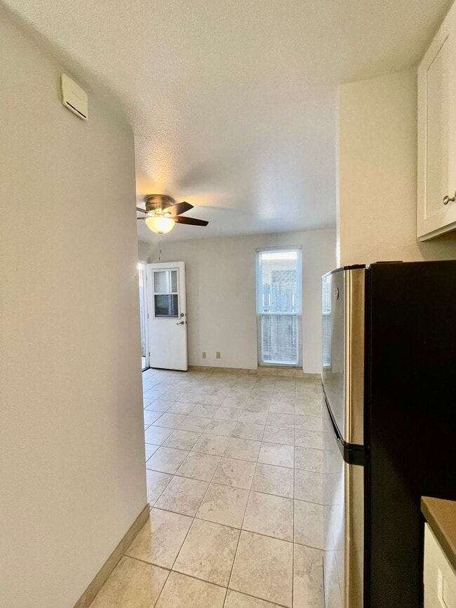 Building Photo - Pierpont Beach Studio | $2000 per month