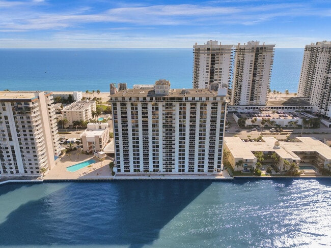 Building Photo - 1600 S Ocean Dr