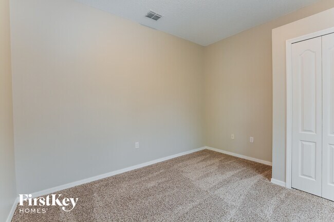 Building Photo - 3960 Andover Cay Blvd