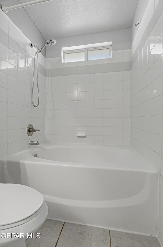 Building Photo - 712 Paseo De Suerte Dr