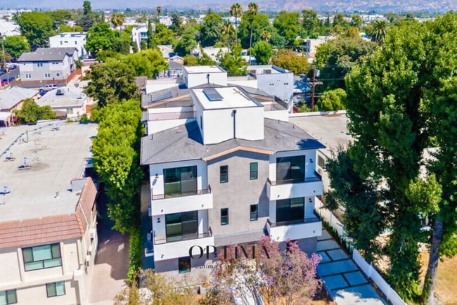 Building Photo - 10847 Morrison St