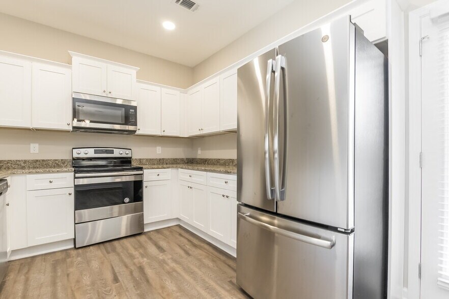 Building Photo - 39 Celtic Ct