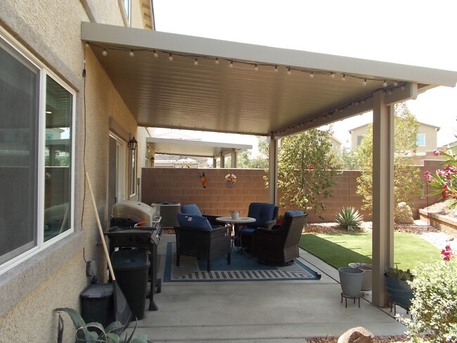 Building Photo - Beautiful 4 Bedroom Home