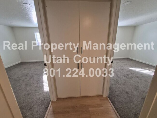 Building Photo - 1146 W 100 N