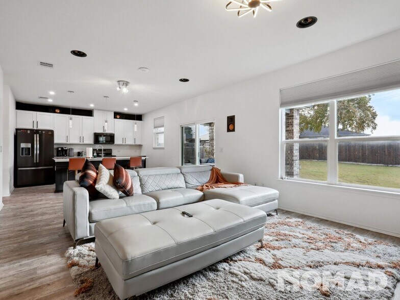 Building Photo - 625 Weizenbock Ln