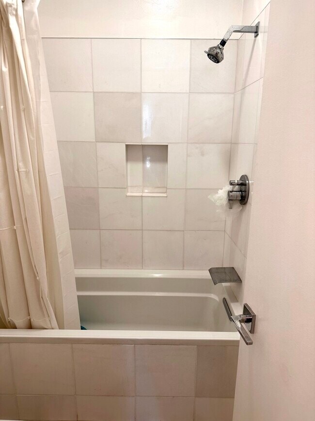 Bathroom 2 Bath - 23901 Civic Center Way