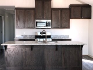 Building Photo - 613 W Christopher Dr