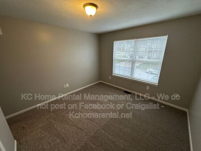 Building Photo - 1955 N 80th Ct