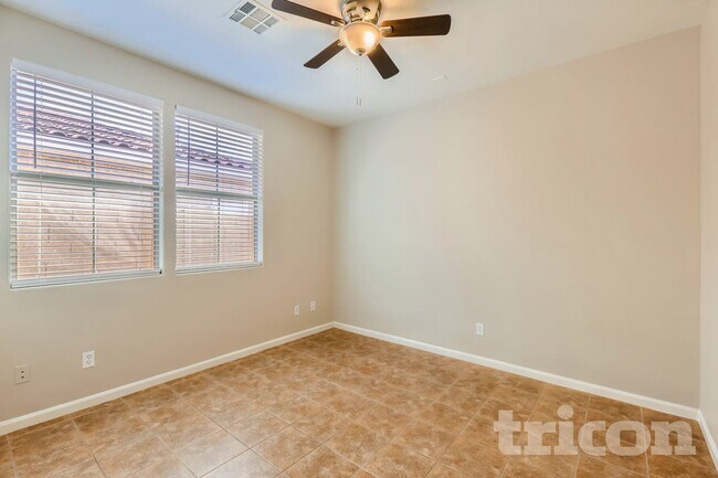 Building Photo - 13574 W Cypress St