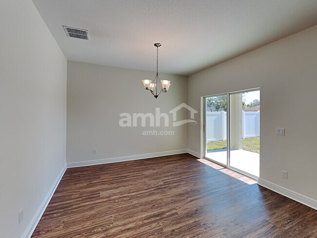 Building Photo - 1159 Sky Lks Dr