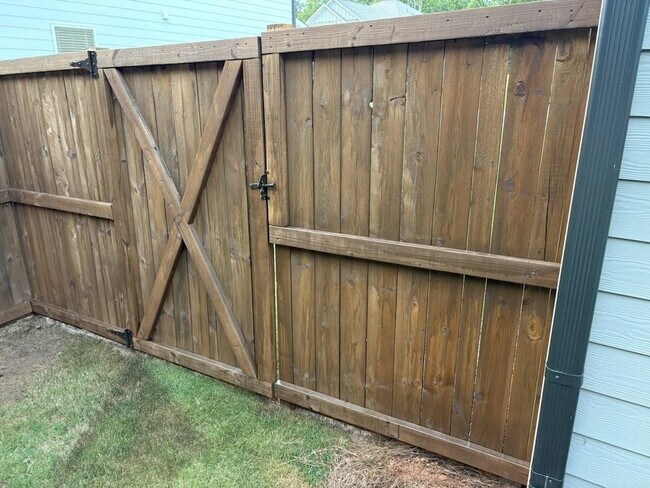 Building Photo - 278 Blue Dragon Dr