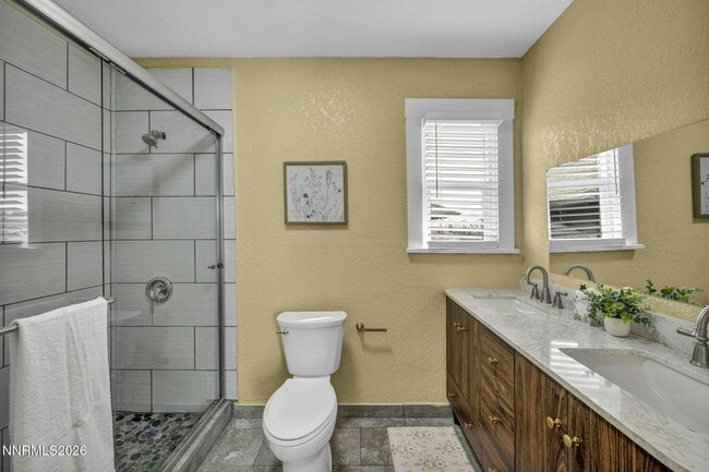 Building Photo - 35 W 8th St