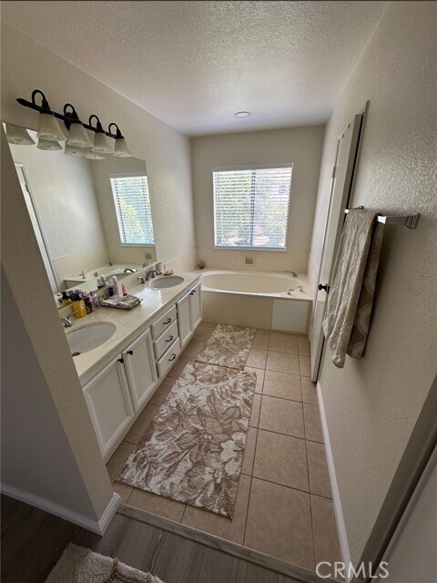 Building Photo - 40244 Atmore Ct