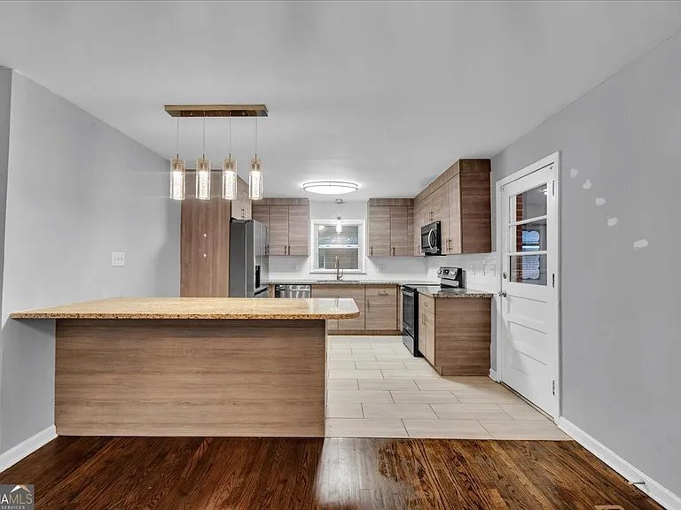 Building Photo - 106 Edna Pl