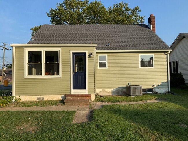 Building Photo - 518 Tatum St