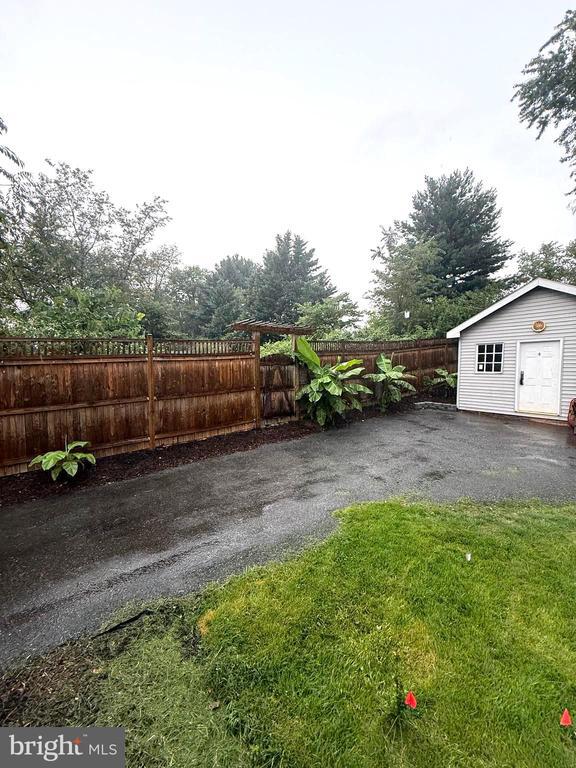 Building Photo - 816 Crothers Ln