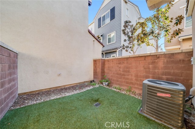 Building Photo - 8779 Celebration St