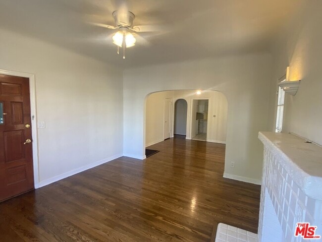 Building Photo - 1123 S Citrus Ave