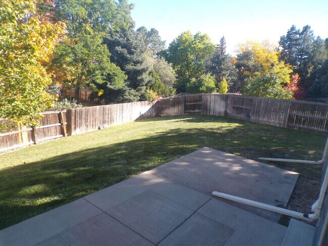 Building Photo - Four Lakes - Centennial - 3 Bedroom - 3 Ba...