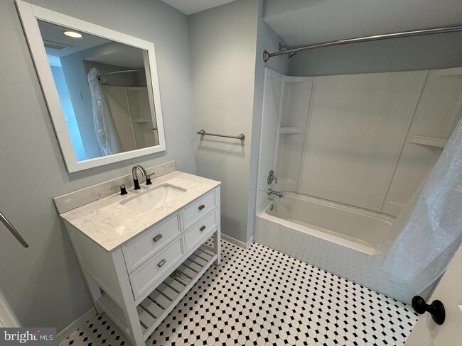 Building Photo - 26 N Congress St