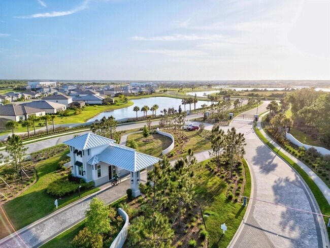 Building Photo - 15519 Sunny Day Dr
