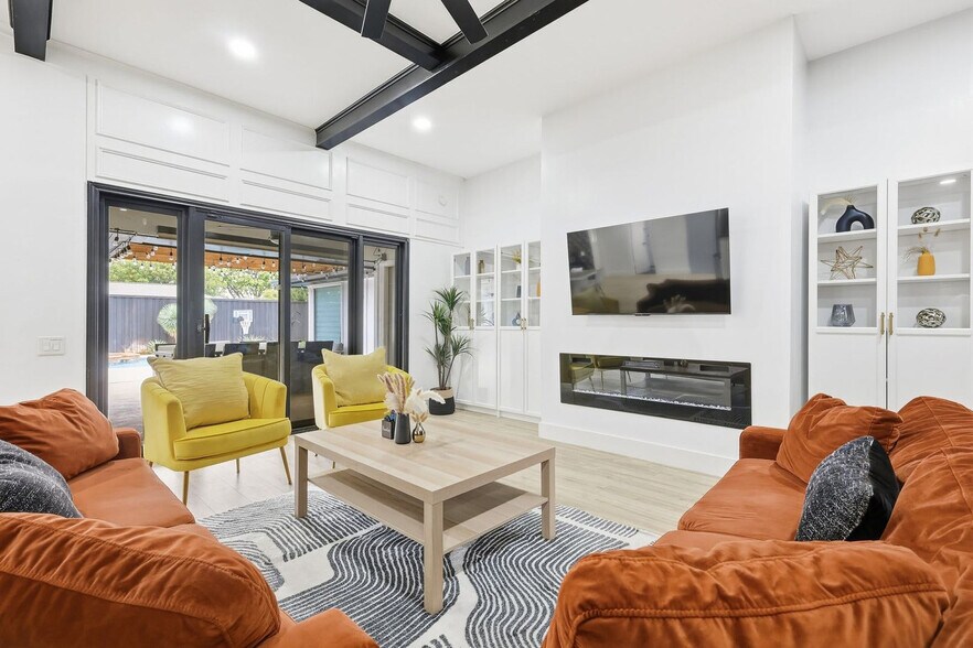 Building Photo - 3705 Trilogy Dr