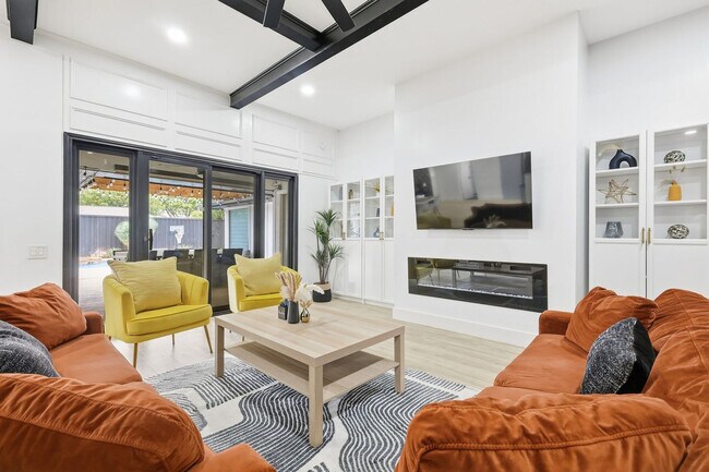 Building Photo - 3705 Trilogy Dr