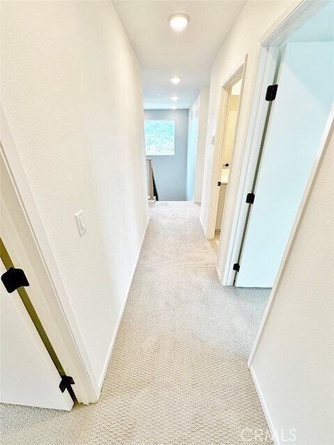 Building Photo - 229 Paddock Ln