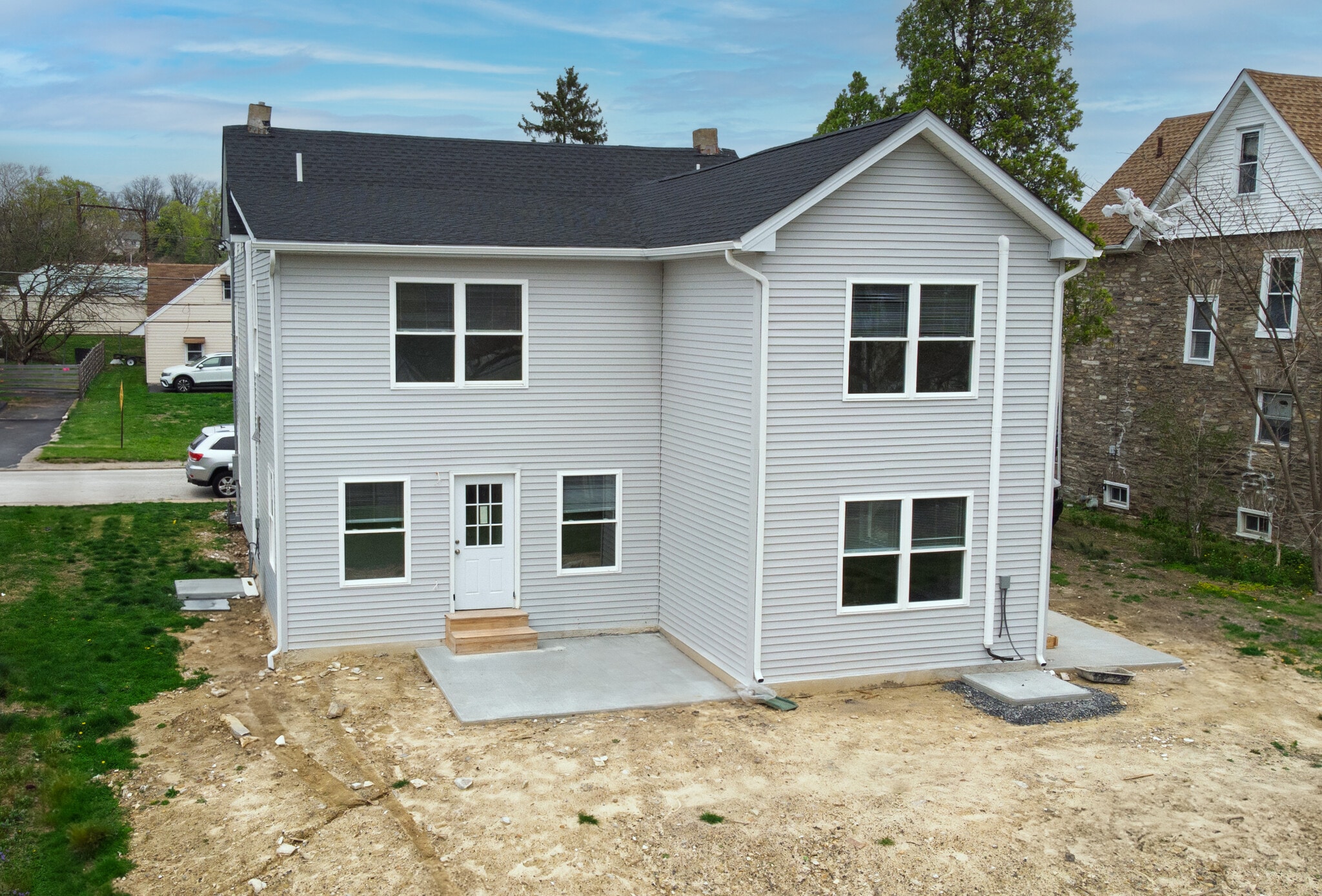 Building Photo - 520 East Ave