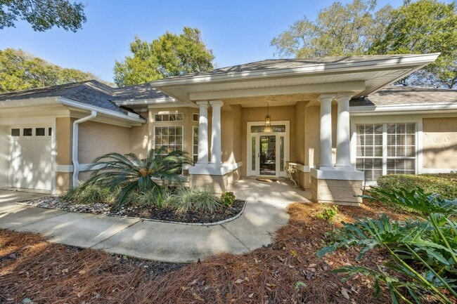 Building Photo - Ocean Village, 3 bed, 2 bath, FULLY furnished home! Walk to the Beach!