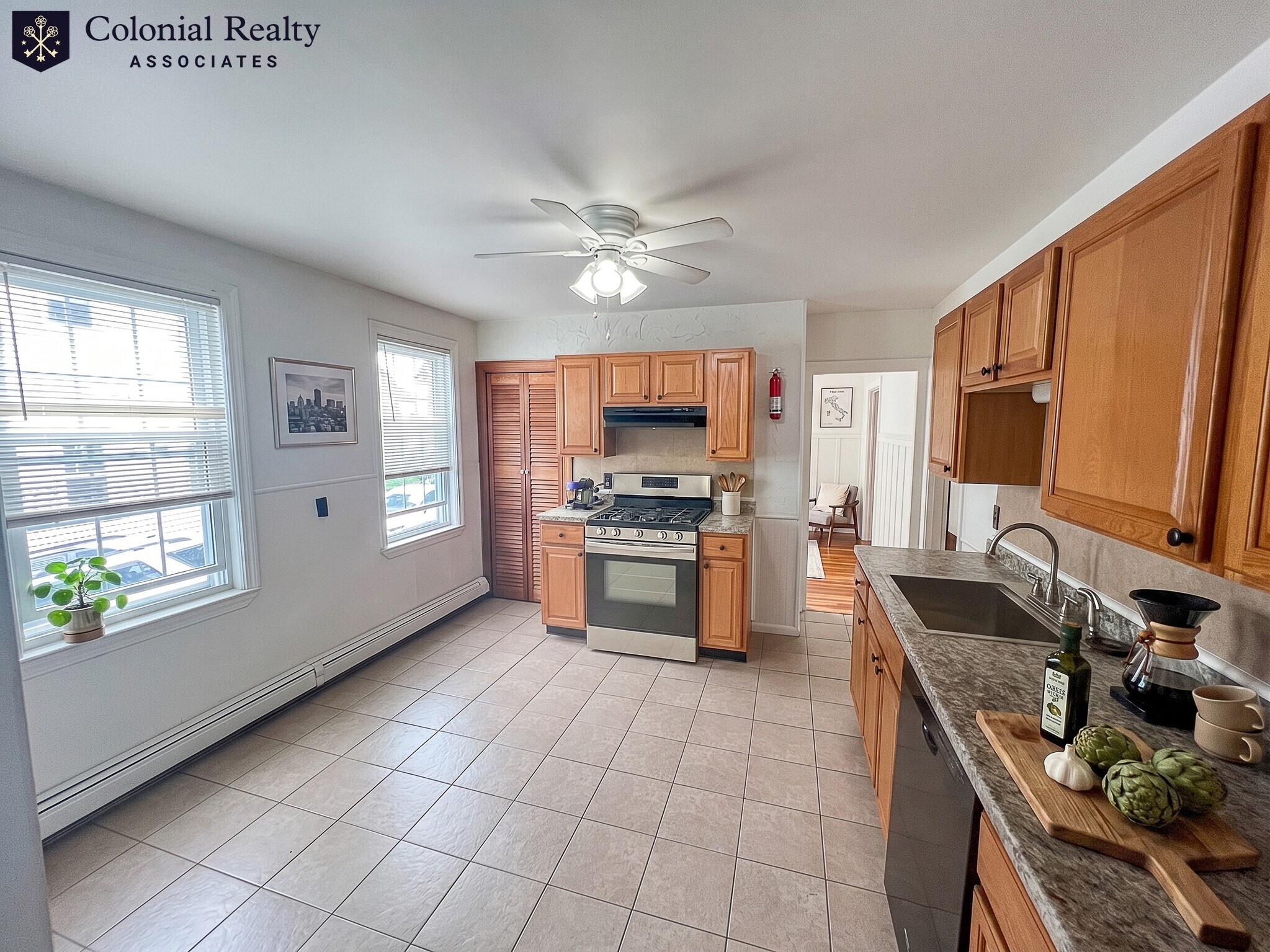 Building Photo - 94 Boylston St