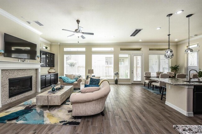 Building Photo - 13209 Dartmoor Terrace Dr