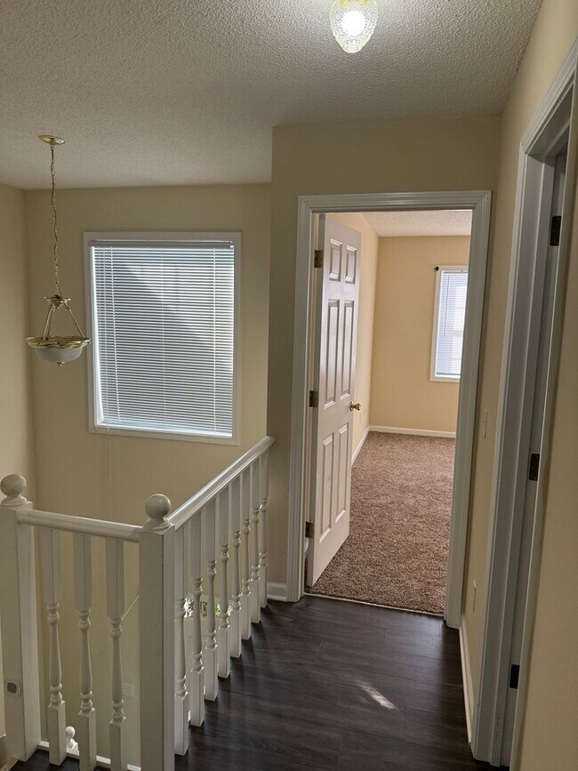 Building Photo - 115 Woodberry Dr