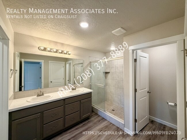 Building Photo - 396 N Traquair Ln
