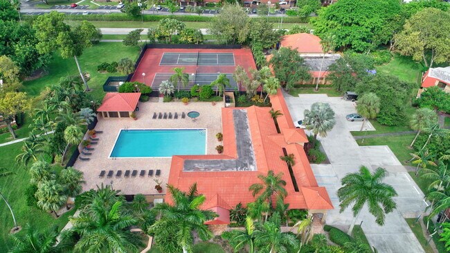Building Photo - 8099 Severn Dr