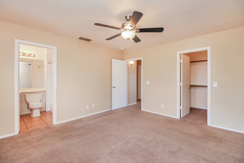 Building Photo - 8046 E Fairfield St