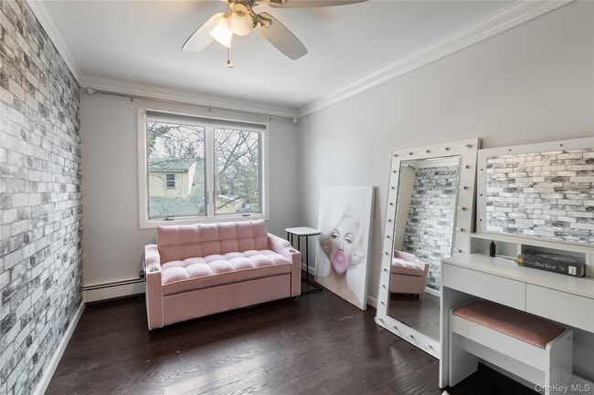 Building Photo - 6 Charles Pl