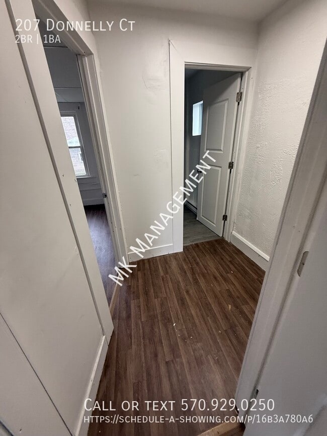 Building Photo - 207 Donnelly Ct