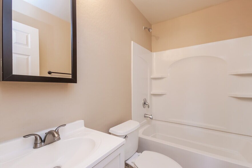 Building Photo - 3130 E Cowboy Cove Trail
